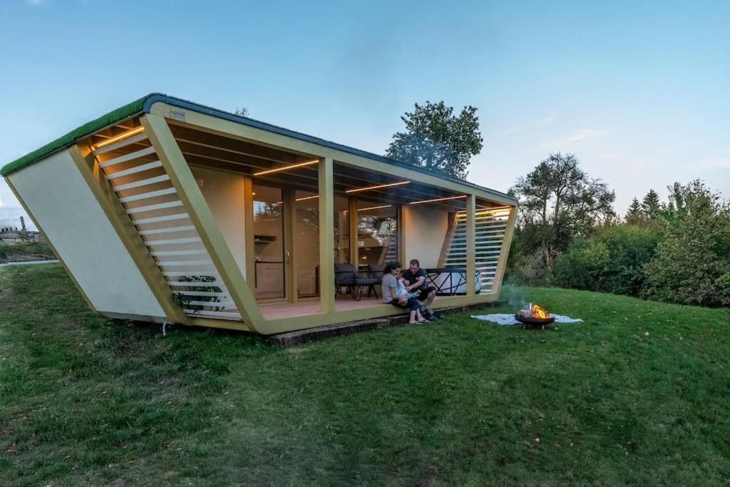 Holiday House Hona Lux Velike Lasce ภายนอก รูปภาพ