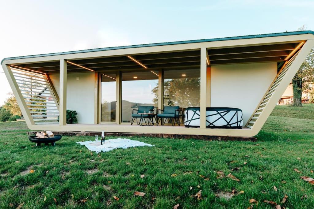 Holiday House Hona Lux Velike Lasce ภายนอก รูปภาพ