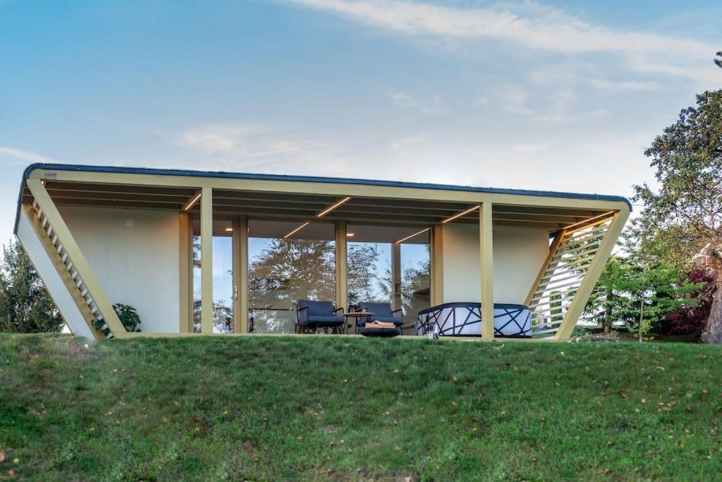 Holiday House Hona Lux Velike Lasce ภายนอก รูปภาพ