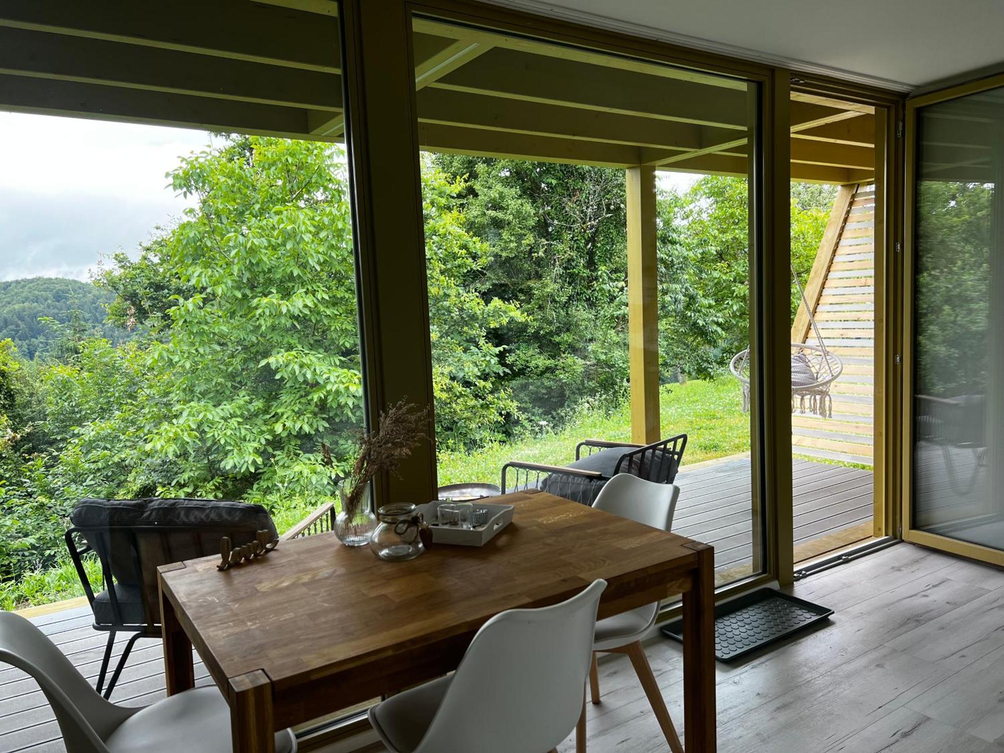 Holiday House Hona Lux Velike Lasce ภายนอก รูปภาพ
