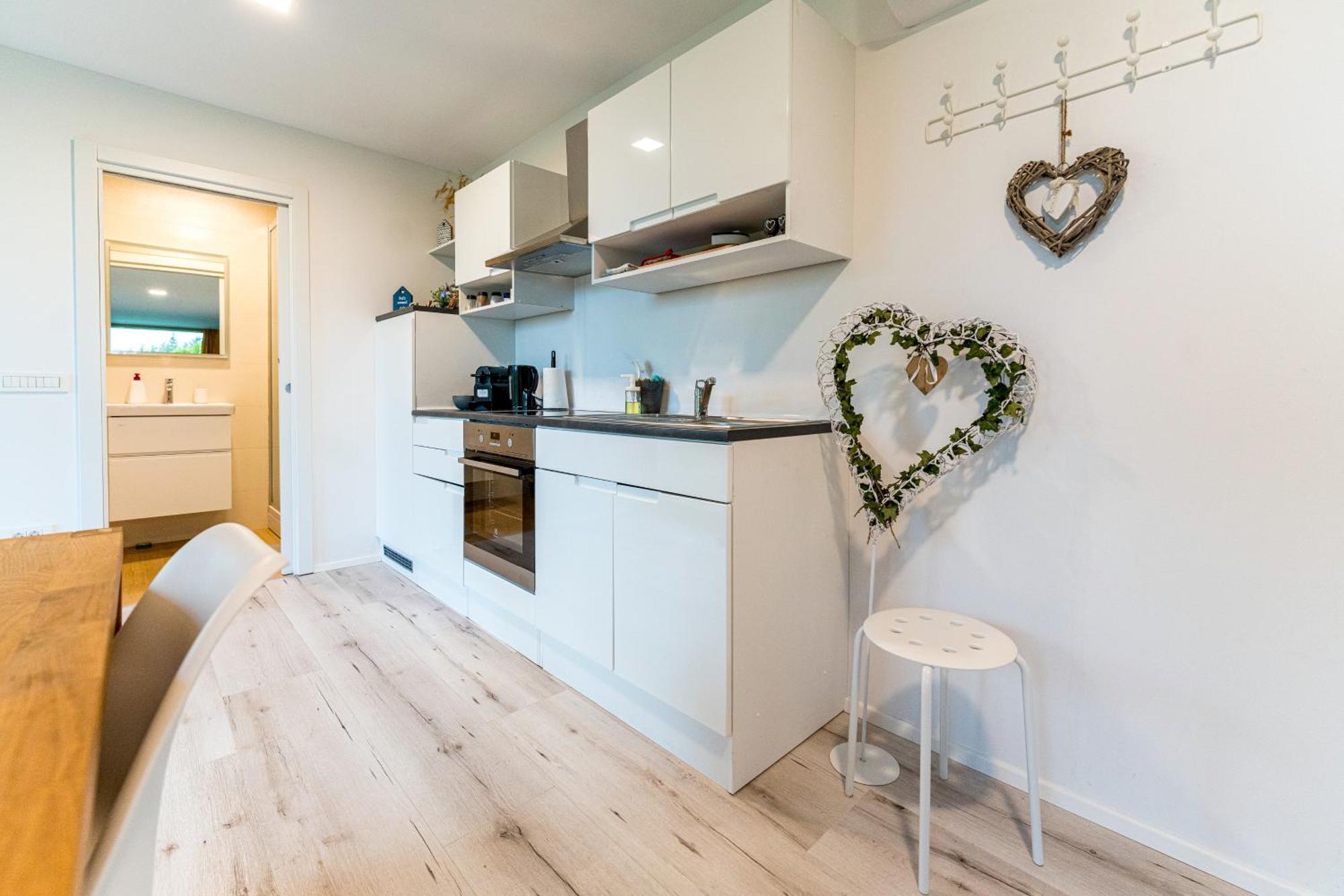 Holiday House Hona Lux Velike Lasce ภายนอก รูปภาพ