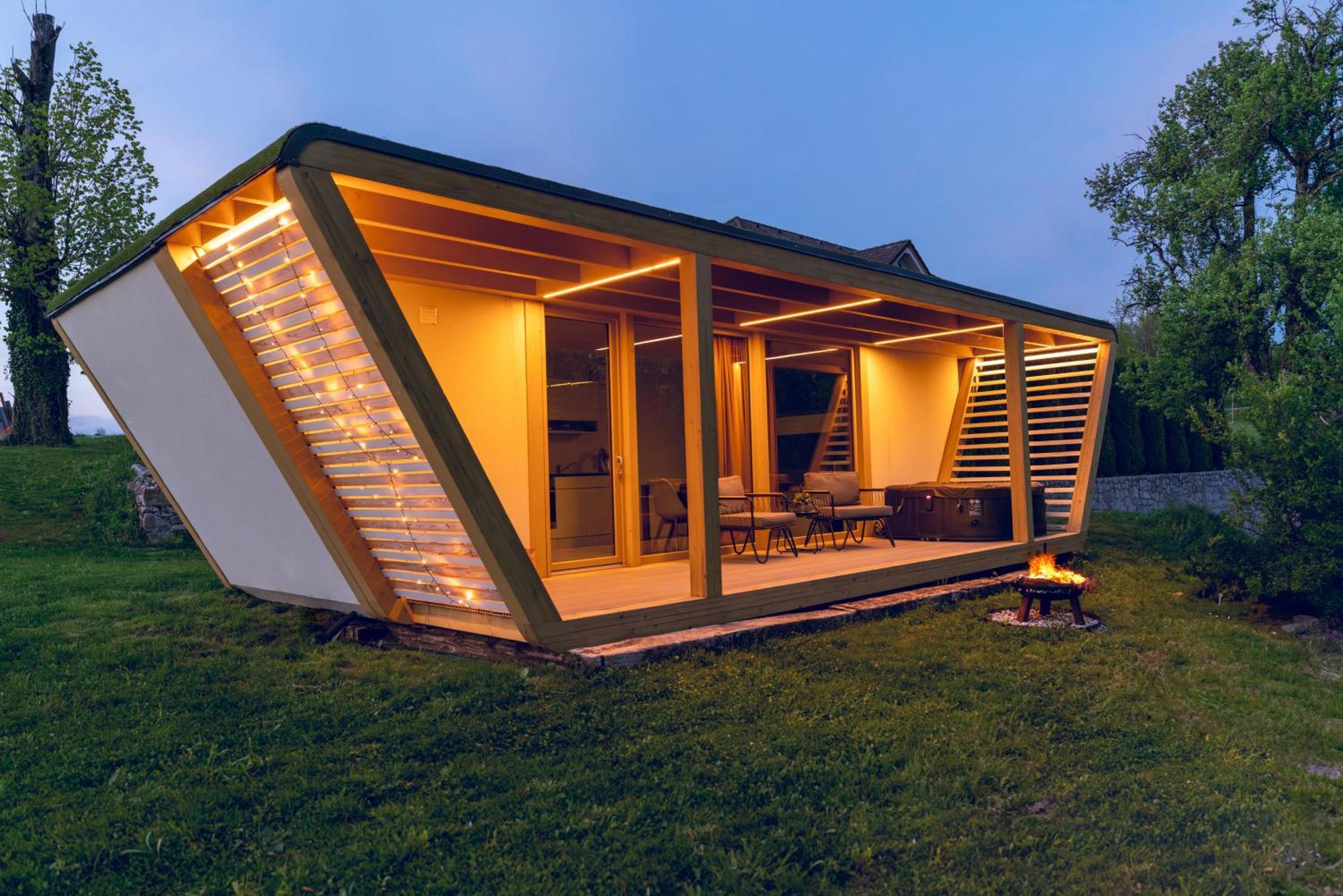Holiday House Hona Lux Velike Lasce ภายนอก รูปภาพ